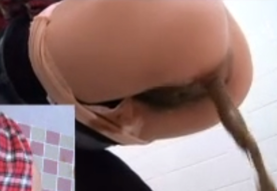 既に漏らしながらトイレに駆け込んでウンコをぶっぱなす女達ｗ