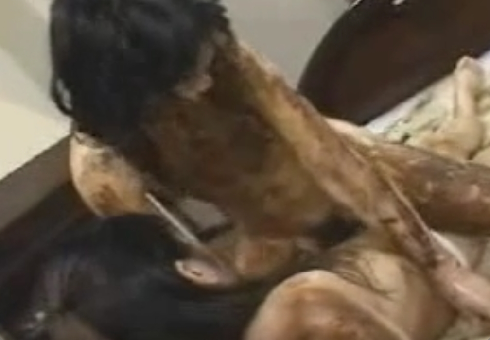 ウンコまみれで貝合わせ！ヤバすぎるスカトロレズセックスｗ