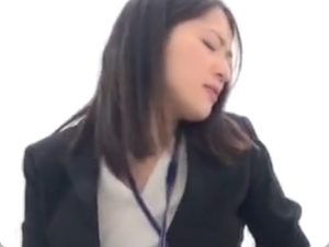 お漏らししちゃう女の子ってなんでこんなにエロ映えするんだろうｗ